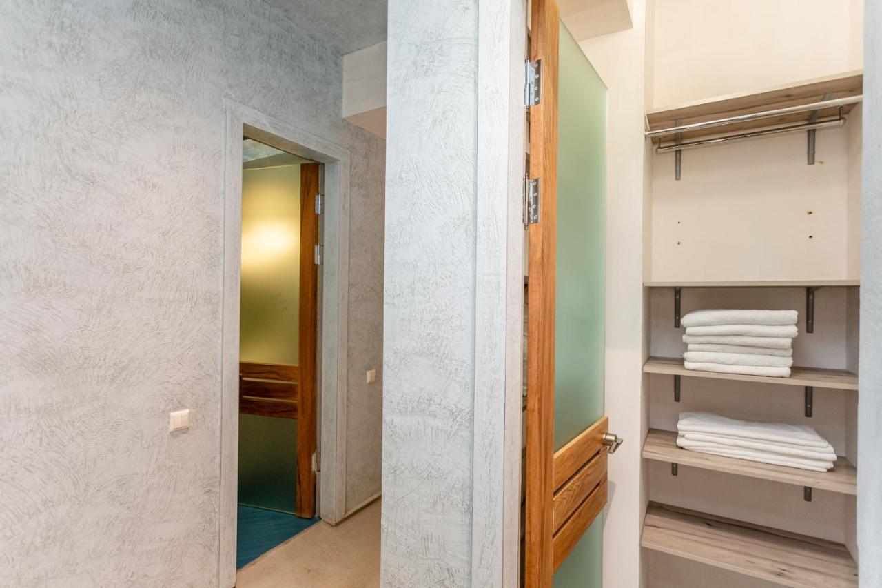 Luxury 4 Bedroom Apartment ティビリシ エクステリア 写真